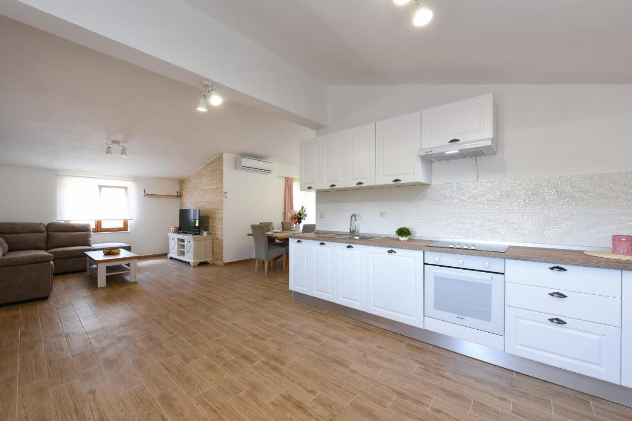 Apartman Magas With Private Pool Vinjerac Dış mekan fotoğraf
