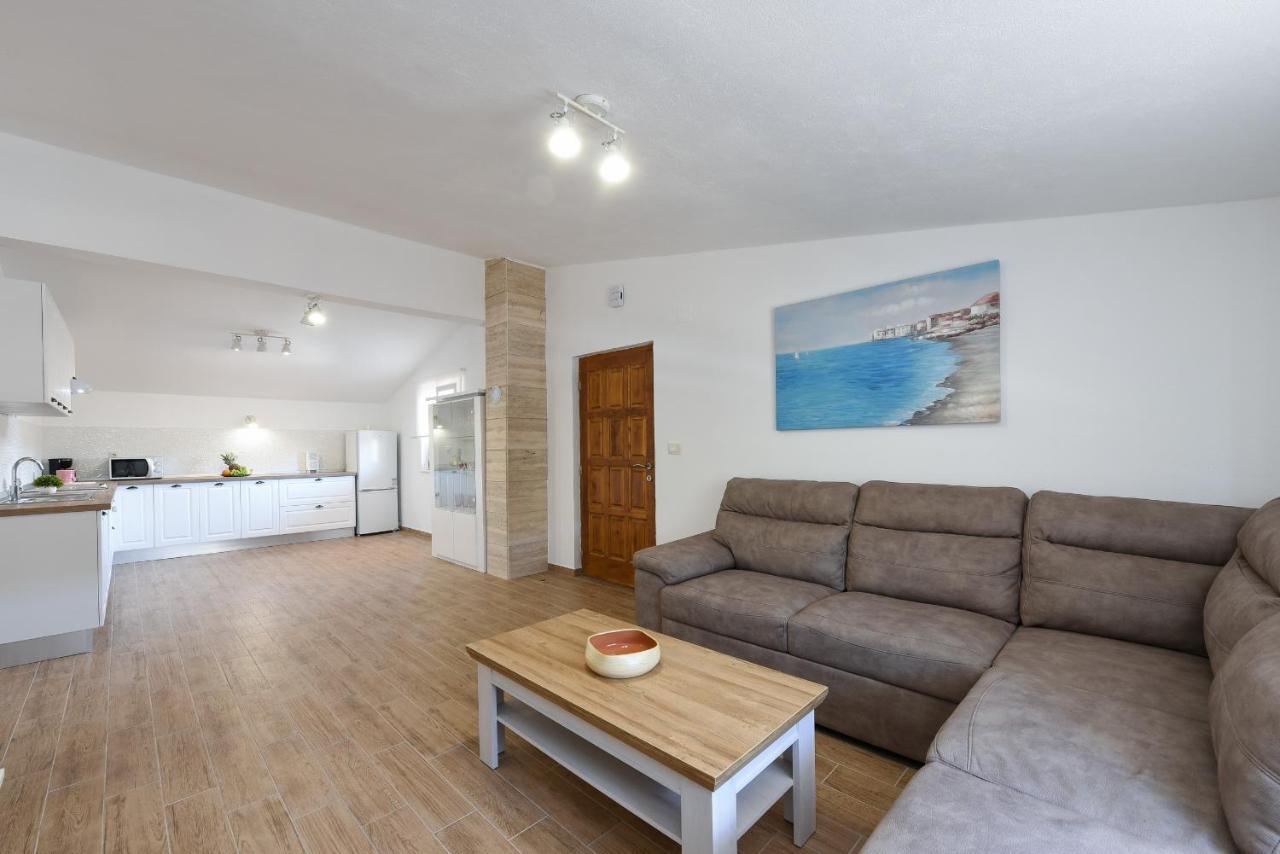 Apartman Magas With Private Pool Vinjerac Dış mekan fotoğraf
